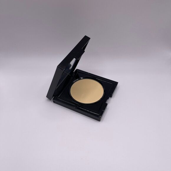 YBF Your Best Friend Neutralizing Face Pressed Powder - Picture 9 of 10